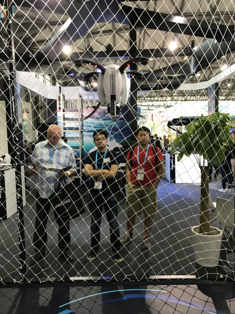 CES ASIA: Billig(ere) VR og droner overalt 4 PowerEgg flight e1503483733483