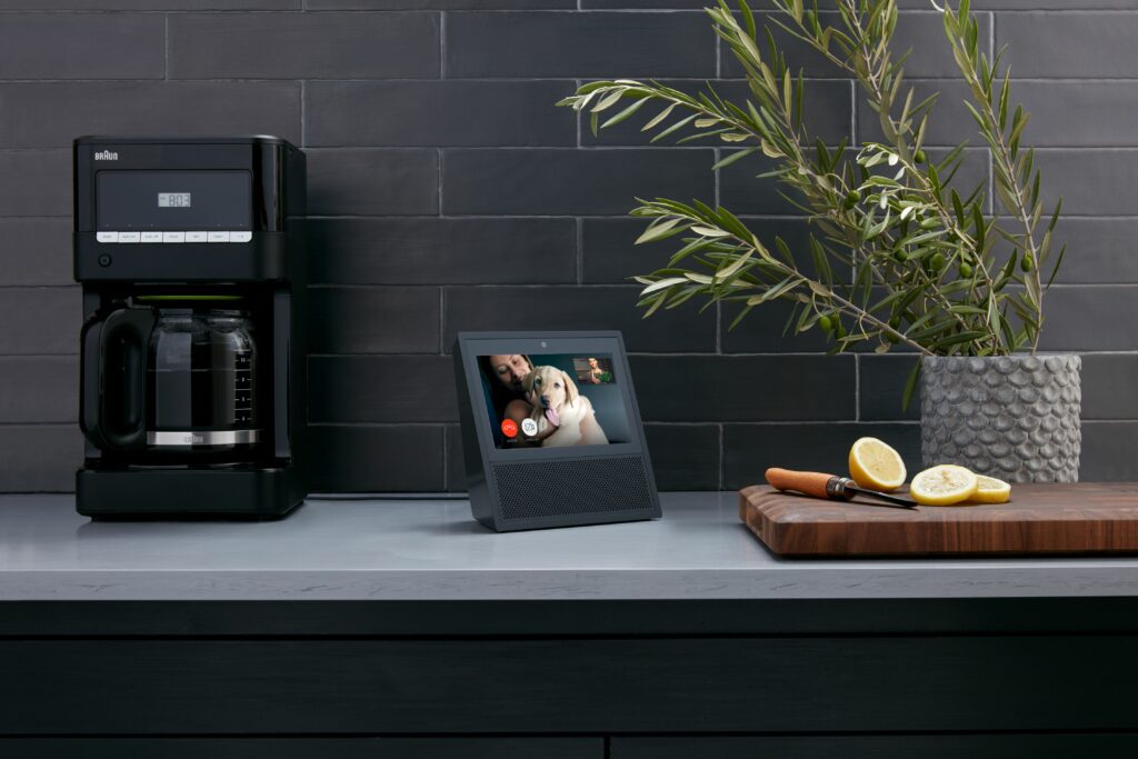 Amazon Echo Show Black Counter