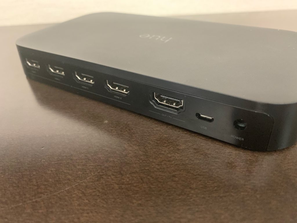 Nu kan du få AmbiLight i hele stuen med Hue 2 Philips Hue Play HDMI Sync Box