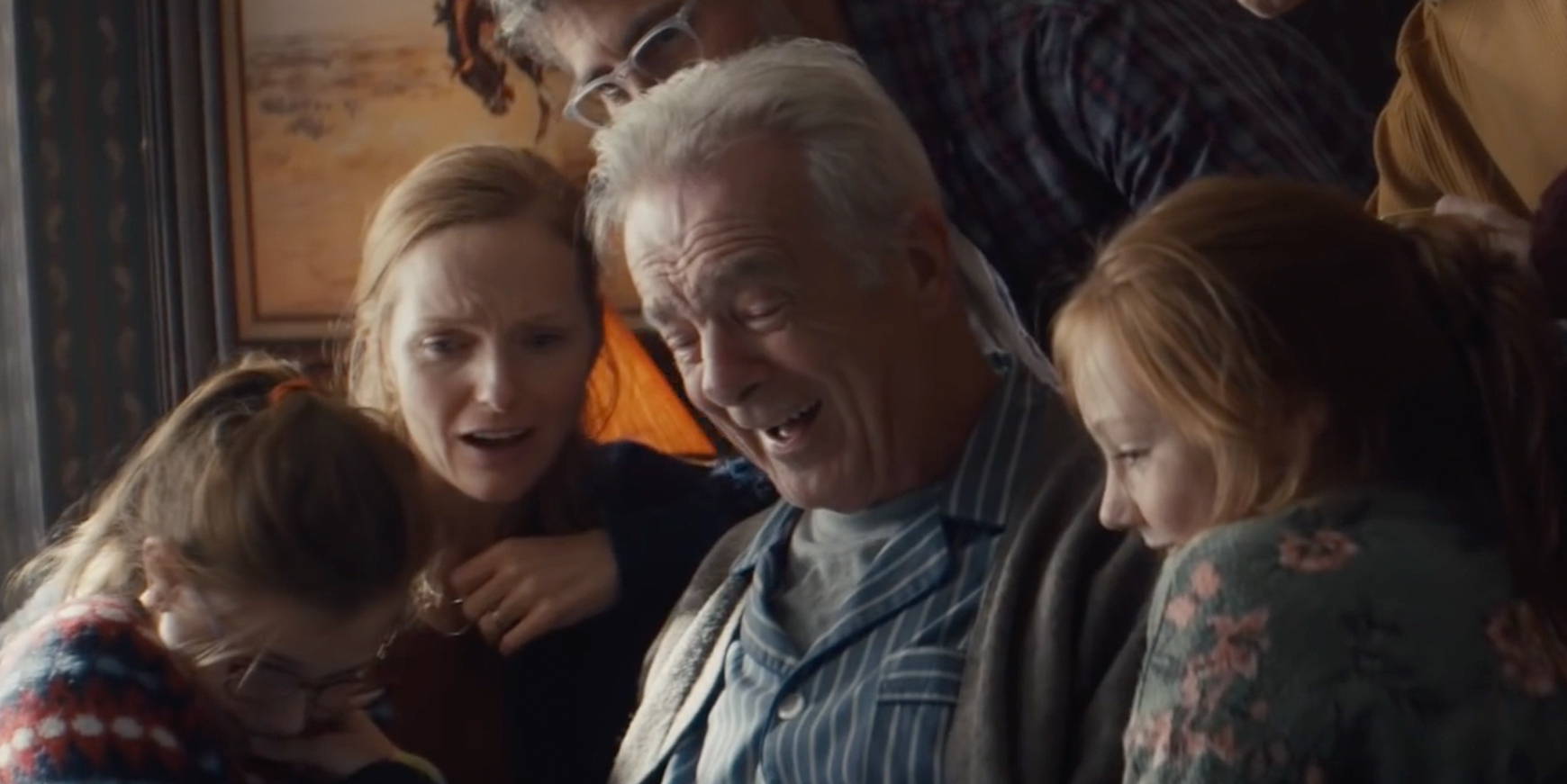 Apples årlige julevideo er inspireret af Pixars Up 4 julevideo