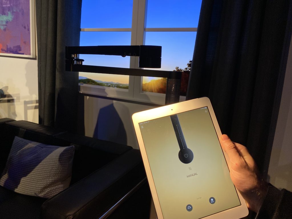 Dyson lancerer ny lampe med pære der holder i 30 år: Dyson Lightcycle Morph 2 IMG 0529