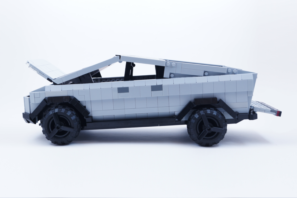 LEGO-model af Tesla Cybertruck i støbeskeen 5 resize 1600 900 4