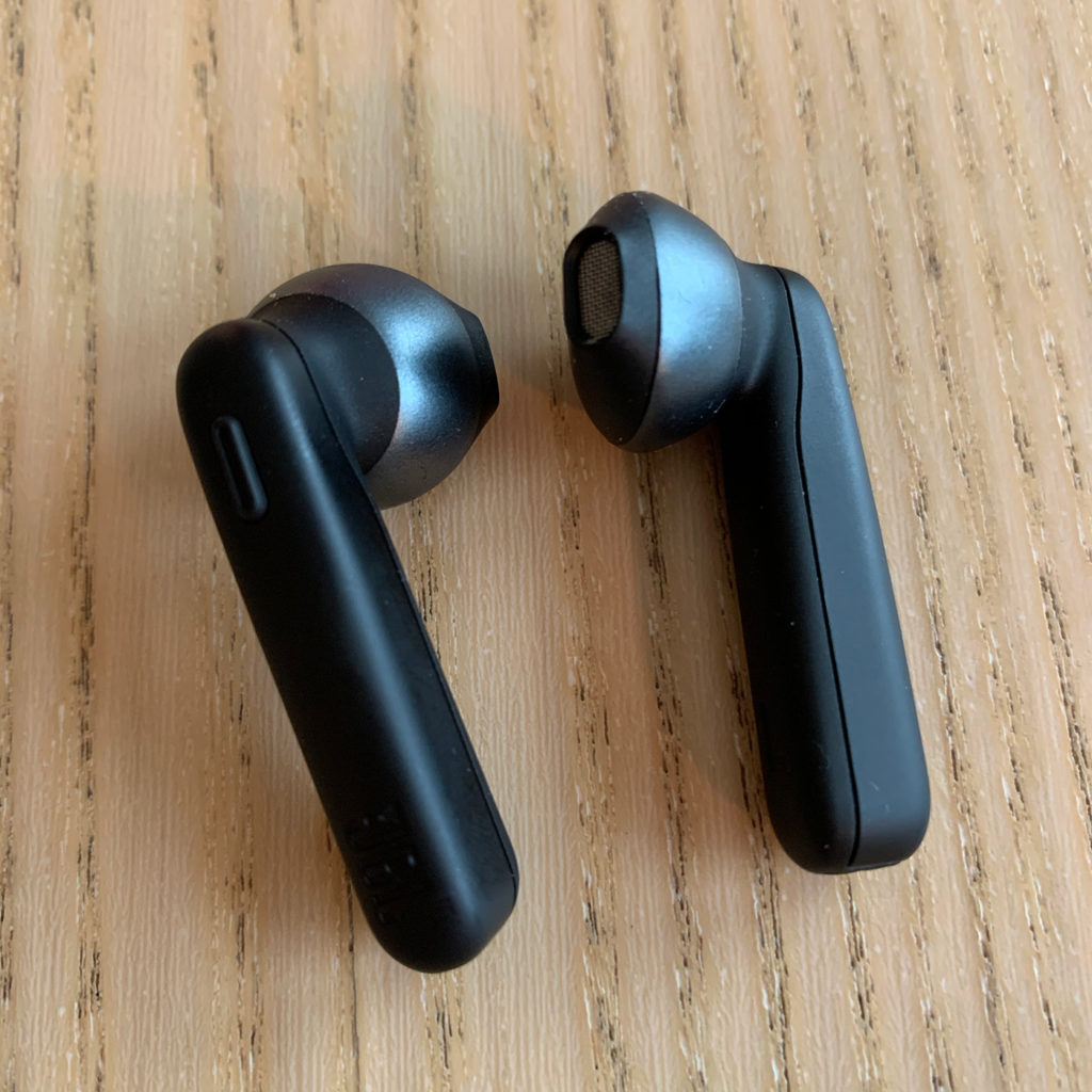 Anmeldelse: JBL Tune 220TWS 5 JBL Tune 220TWS