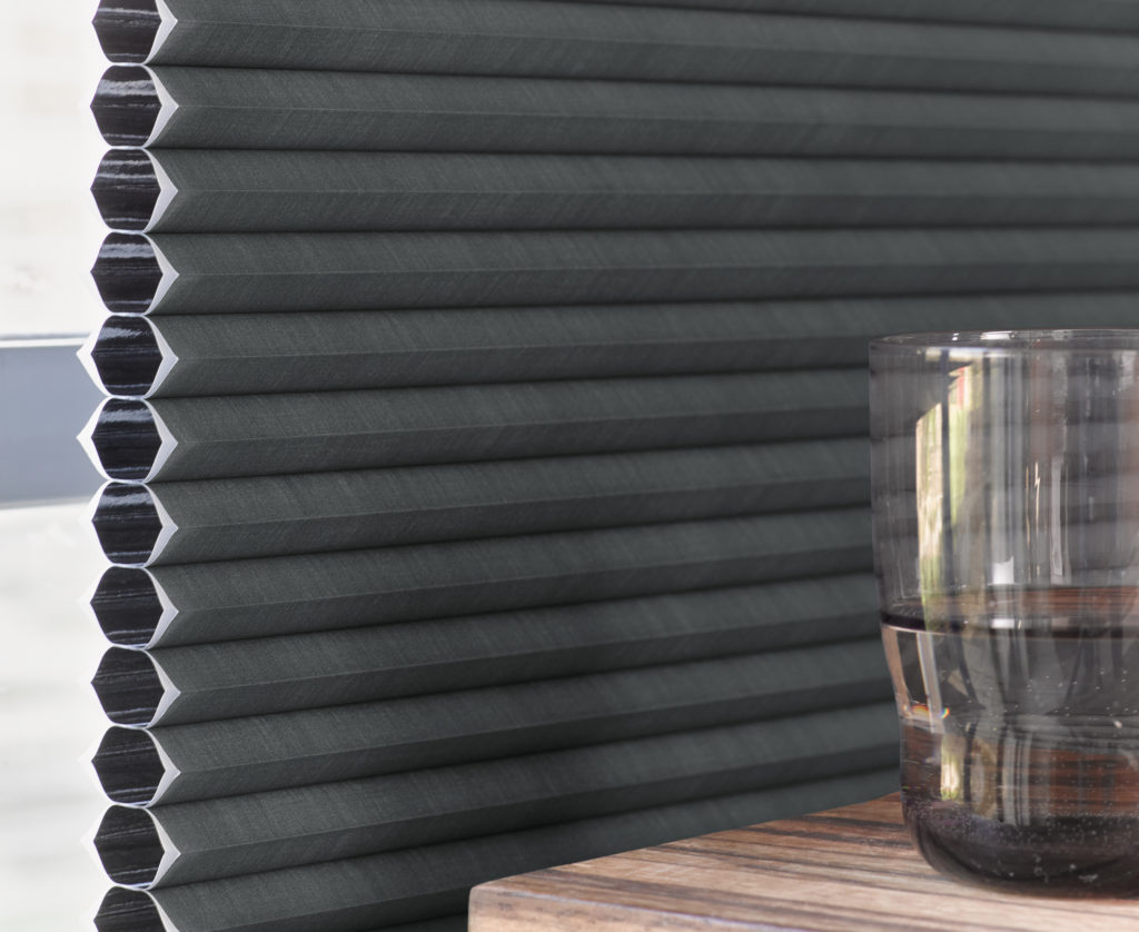 Anmeldelse: Luxaflex smarte gardiner 3 Duette detalje