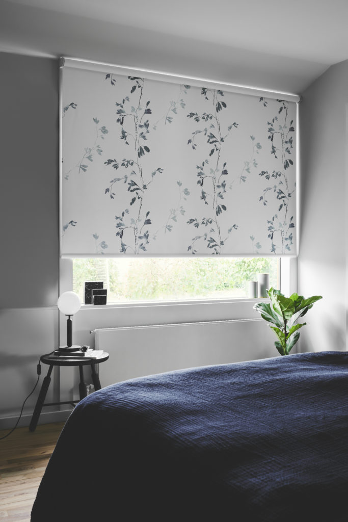 Anmeldelse: Luxaflex smarte gardiner 12 Rullegardin mørklægning