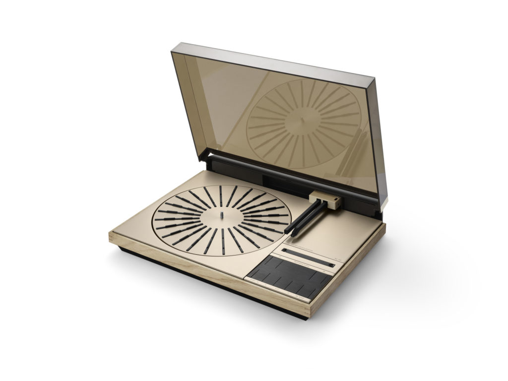 B&O sælger 50 år gamle pladespillere for 75.000 kr. 6 Beogram 4000c 01.png