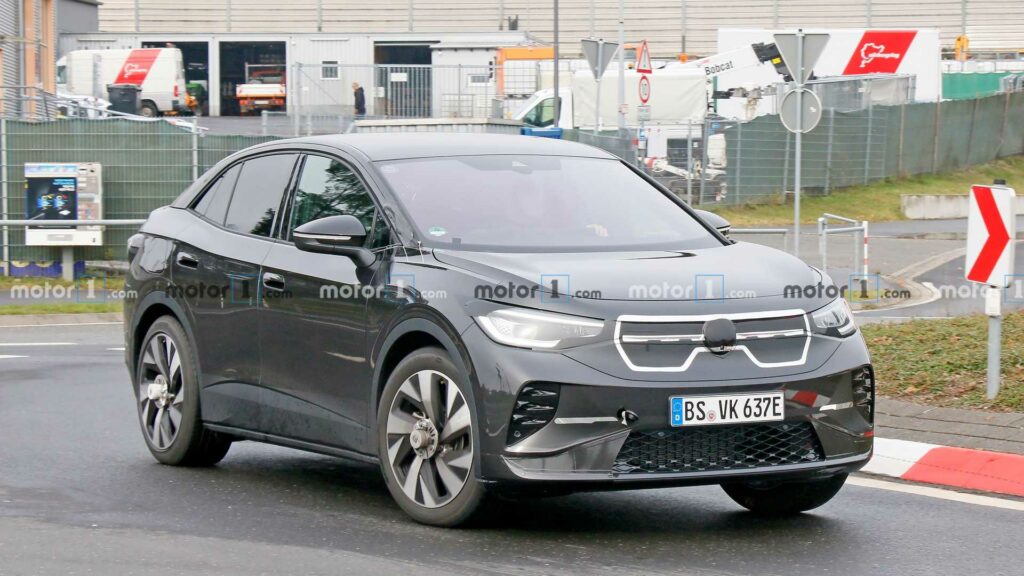 Volkswagen ID.5 kommer snart - men (også) kun i Europa 8 vw id.5 first spy photo front three quarters