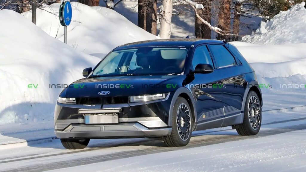 Her er de første billeder af den nye Ioniq 5 fra den virkelige verden 3 hyundai ioniq 5 spied without camouflage 3