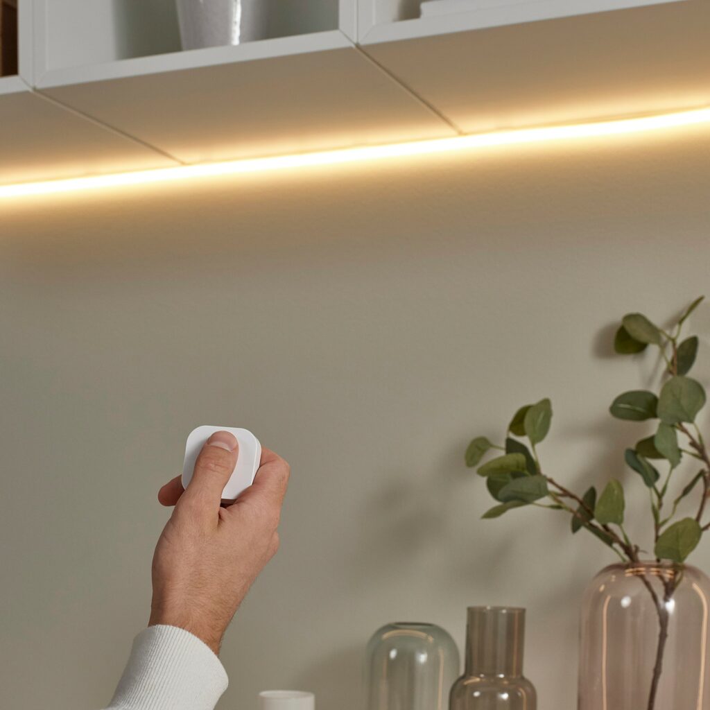 Ikea langer ud efter Hue med egen lightstrip 5 myrvarv led lysskinne fleksibel kan daempes 0967072 pe810031 s5