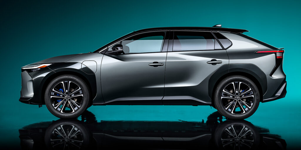 Toyota afslører deres første elektriske SUV 3 Toyota bZ4X