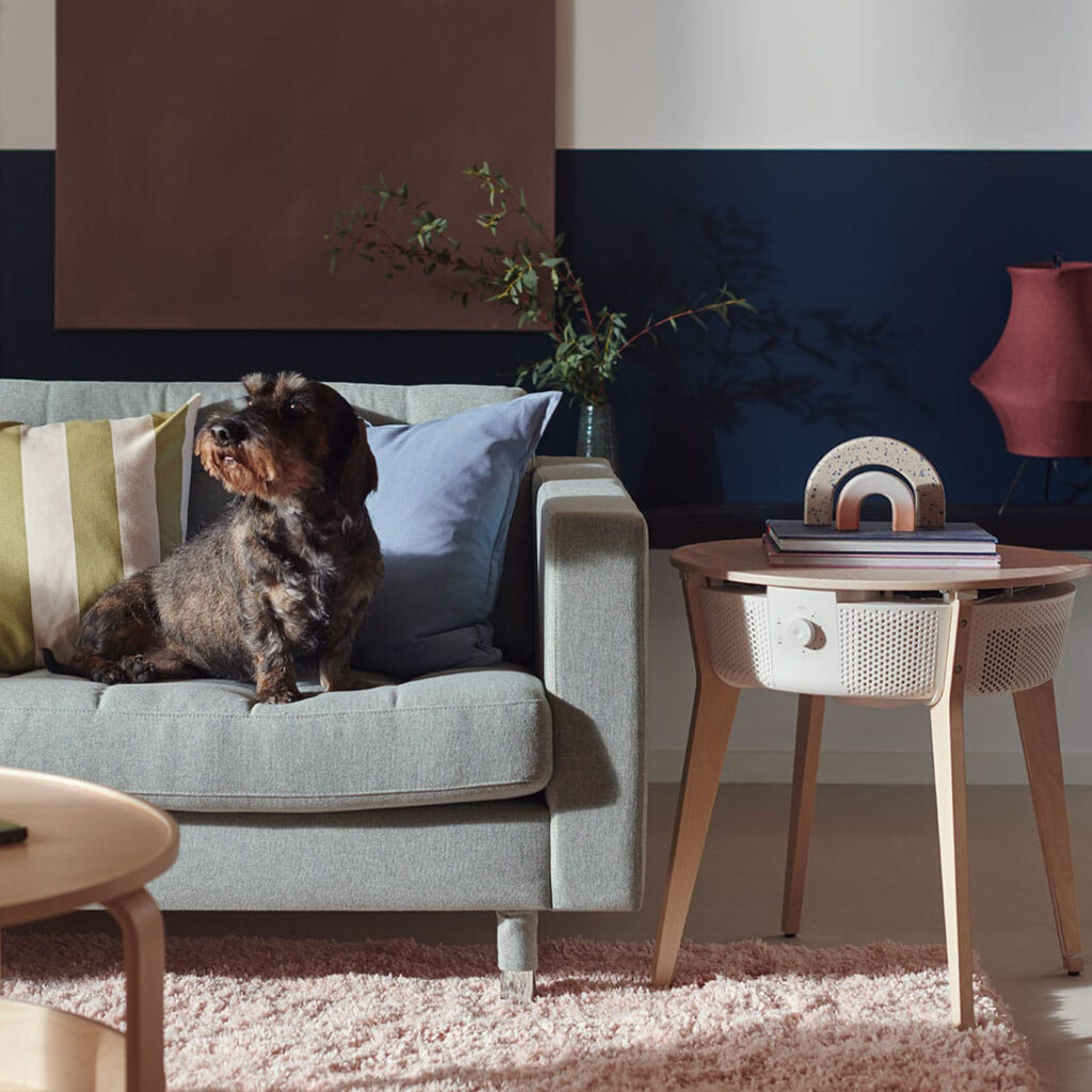 Intelligent luftrenser fra Ikea er gemt i bordet 6 2021 0803 starkvind 001