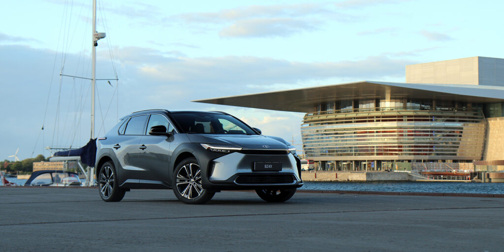 Fem elektriske SUV'er med 4x4 til under 400.000 5 Toyota bZ4X