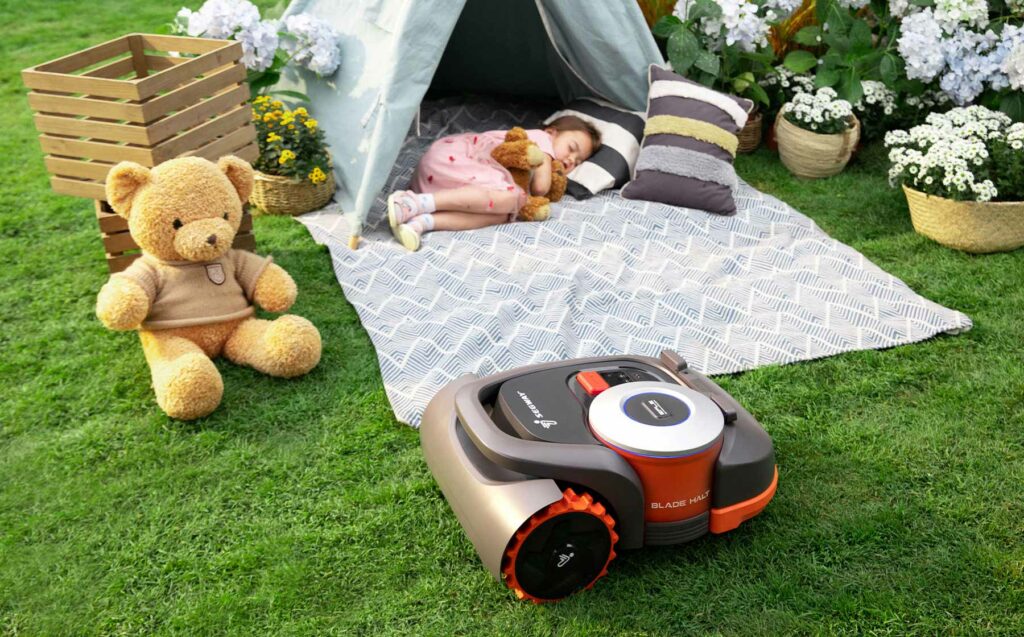 Segways kabelfrie robotplæneklipper Navimow snart til salg i Danmark 3 floor13 img1 lg