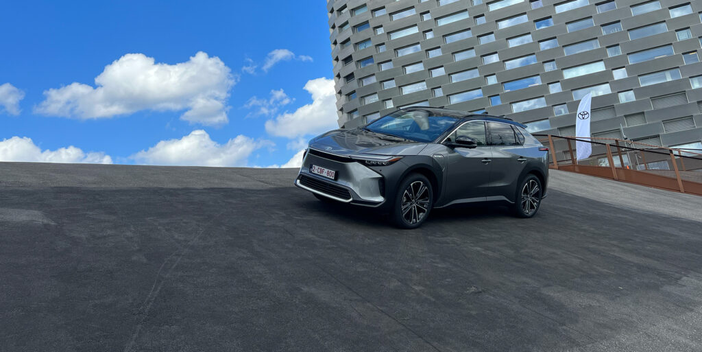 Prøvekørt: Toyota bZ4X – Forklædt som fossilbil 2 Toyota bZ4X