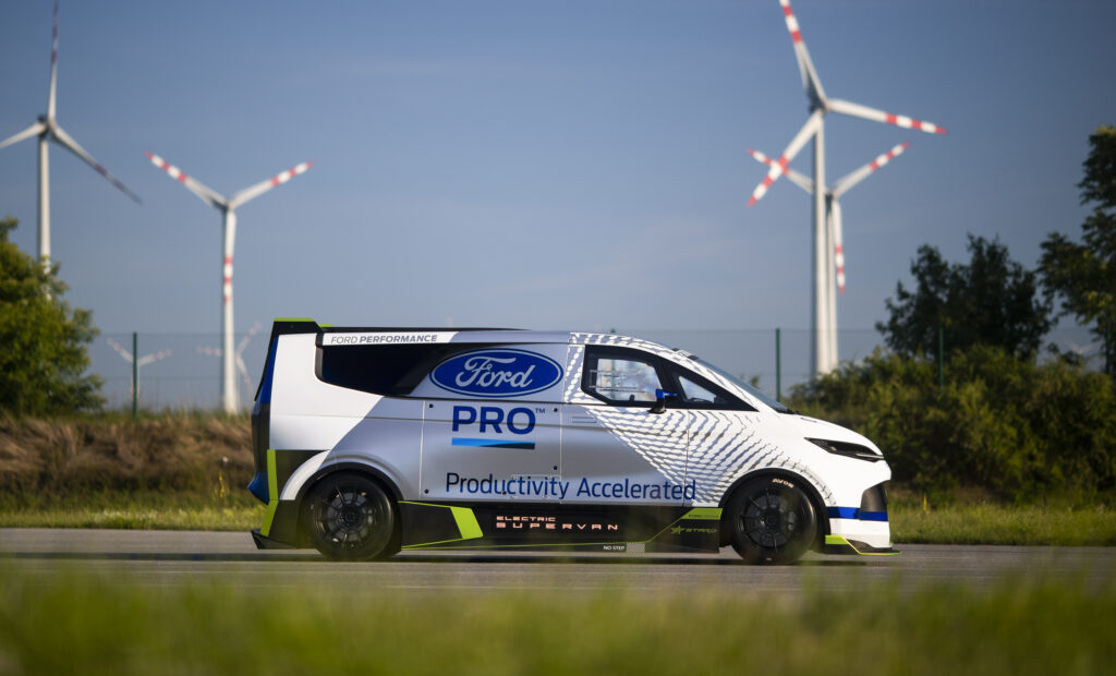 Denne Ford Transit har 2.000 elektriske hestekræfter 7 Ford Pro Electric SuperVan 2022 47