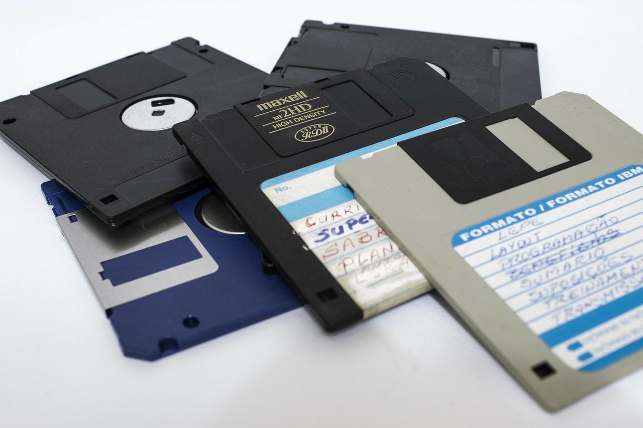 Polsk ingeniør skaber orkestret Floppotron ud af PC-dele 14 floppy disk 214975 1280