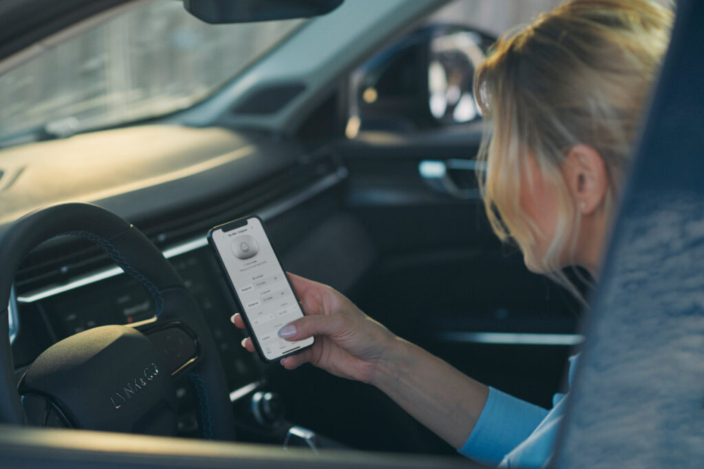 Lille boks sikrer at elbilen udelukkende lades op med solenergi 2 solenergi
