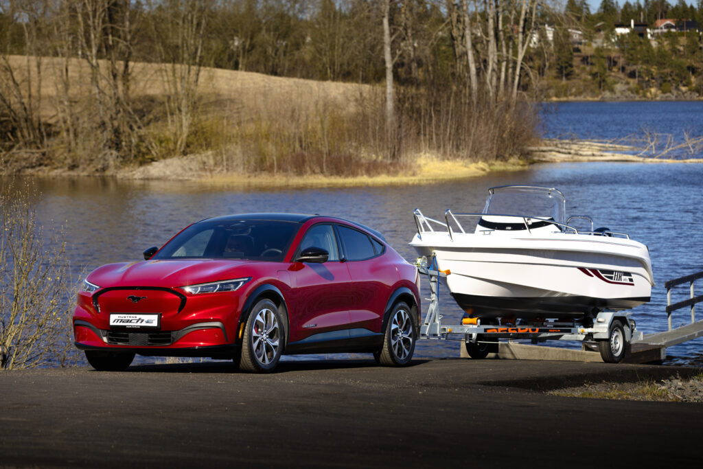 Nu kan Ford Mustang Mach-E både trække og bære mere 2 Mach E Trailer 05