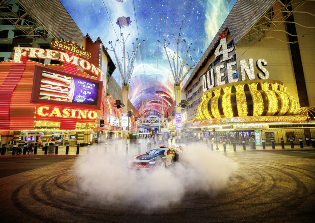Se Ken Block tæske en elektrisk Audi S1 rundt i Las Vegas 5 A225884 medium