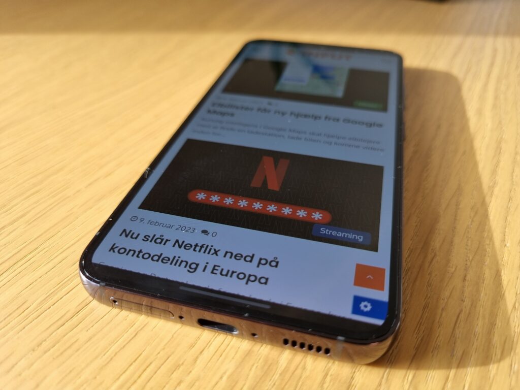 Anmeldelse: Samsung Galaxy S23 7 Samsung-Galaxy-S23-skaerm-closeup