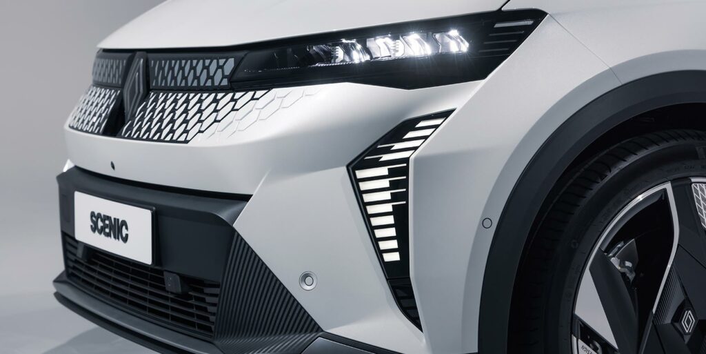 Renault Scenic E-Tech får stort batteri og digitalt panoramatag 5 Renault Scenic