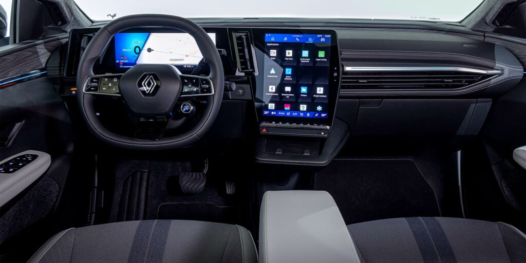 Renault Scenic E-Tech får stort batteri og digitalt panoramatag 8 2023 0904 scenic 011