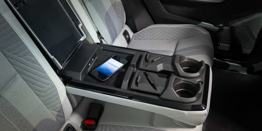 Renault Scenic E-Tech får stort batteri og digitalt panoramatag 7 Renault Scenic