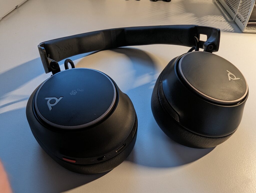 Anmeldelse: Poly Voyager Surround 80 2 PXL 20231027 065407496