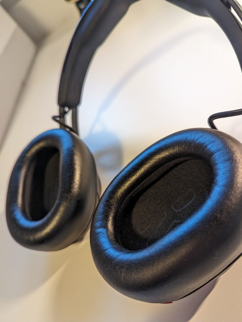 Anmeldelse: Poly Voyager Surround 80 4 PXL 20231027 065448503