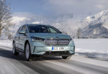 Skoda sænker prisen på Enyaq 7 milepæl