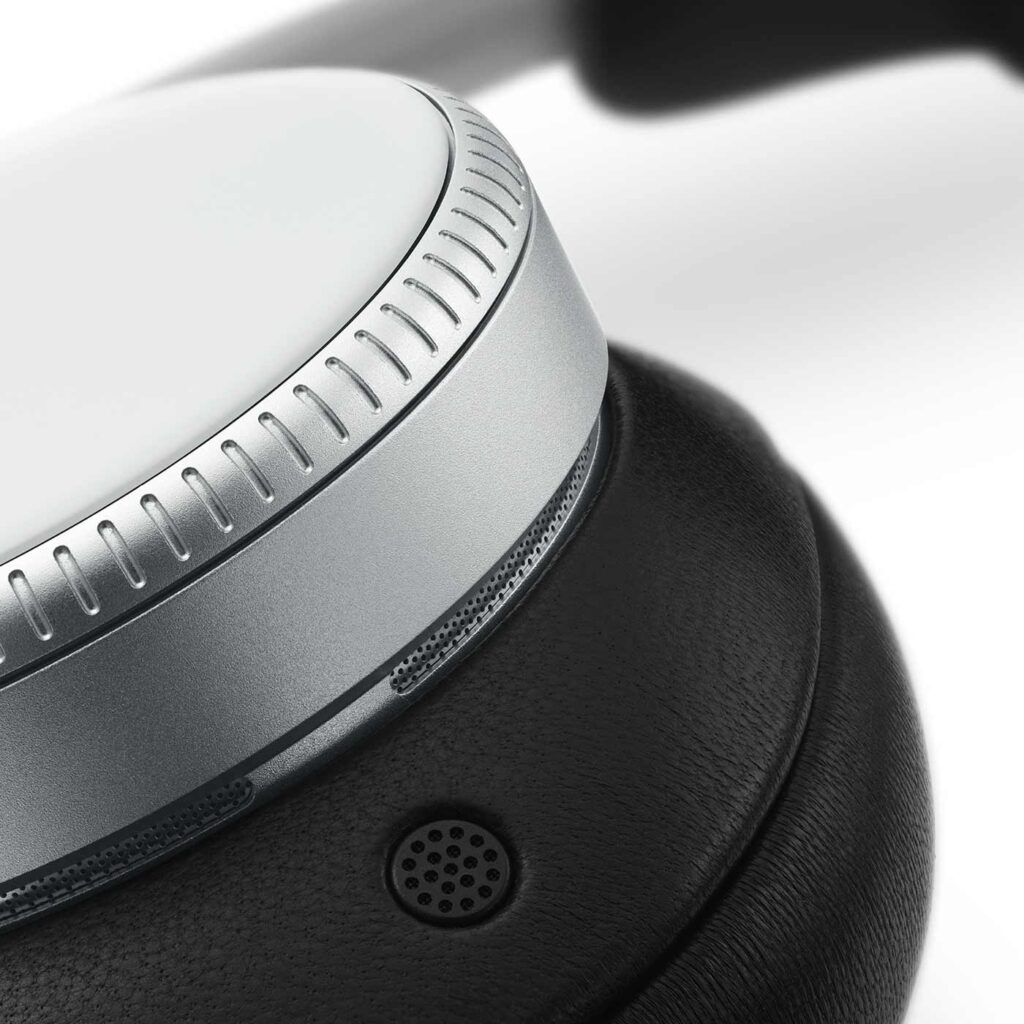 Kostbare hovedtelefoner fra B&O 2 2024 0803 beoplay h100 02