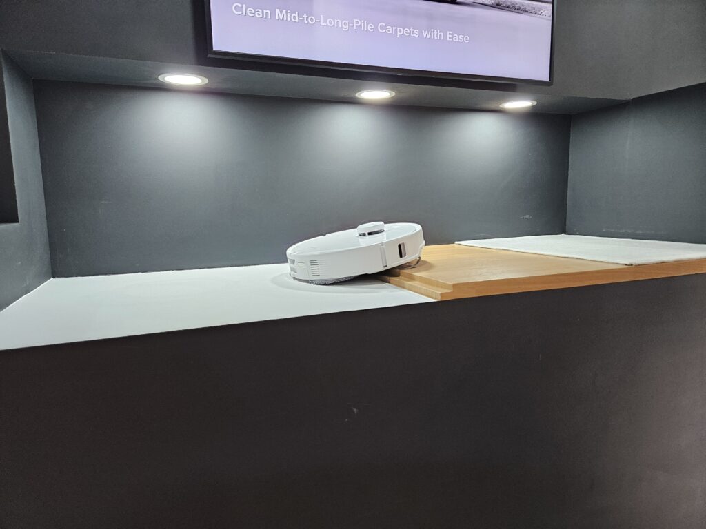 IFA 2024: Roborock lancerer nye robotstøvsugere 2 Roborock Qreve Curv adaptilift chassis