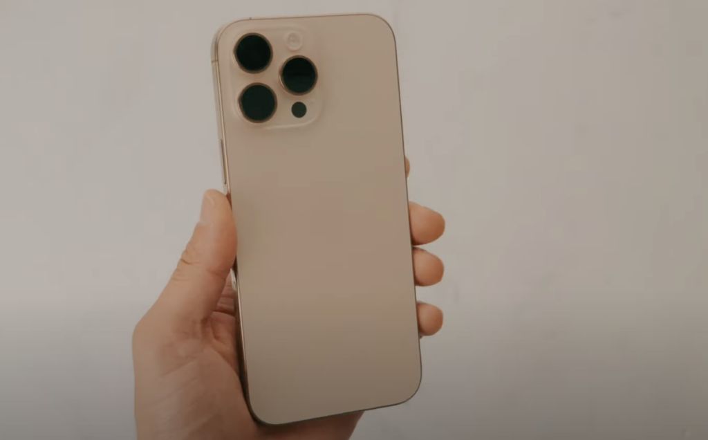 Apple iPhone 16 Pro Max anmeldelse: Et par ekstra detaljer - men det bedste er ikke med... 2 Skaermbillede 2024 09 18 kl. 13.43.47