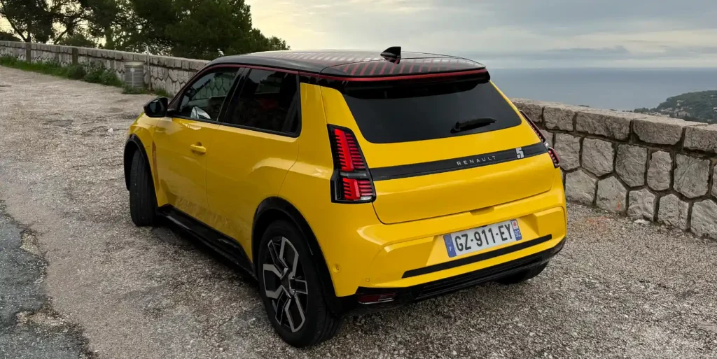 Prøvekørt: Renault 5 E-Tech er svær ikke at elske 2 2024 1018 renault 5 04