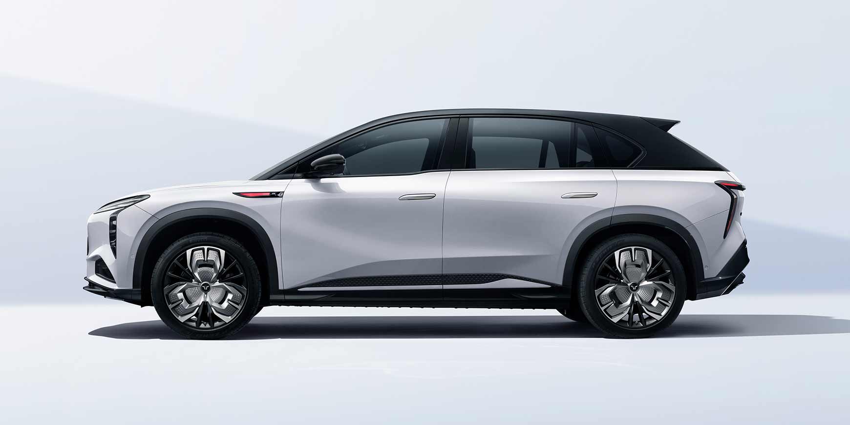 Hongqi-ejere advarer: Elbilen kan ikke stoles på 16 Hongqi E-HS7