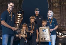 Familie på 5 kørte jorden rundt i deres Tesla Model 3 5 2024 1105 jorden rundt