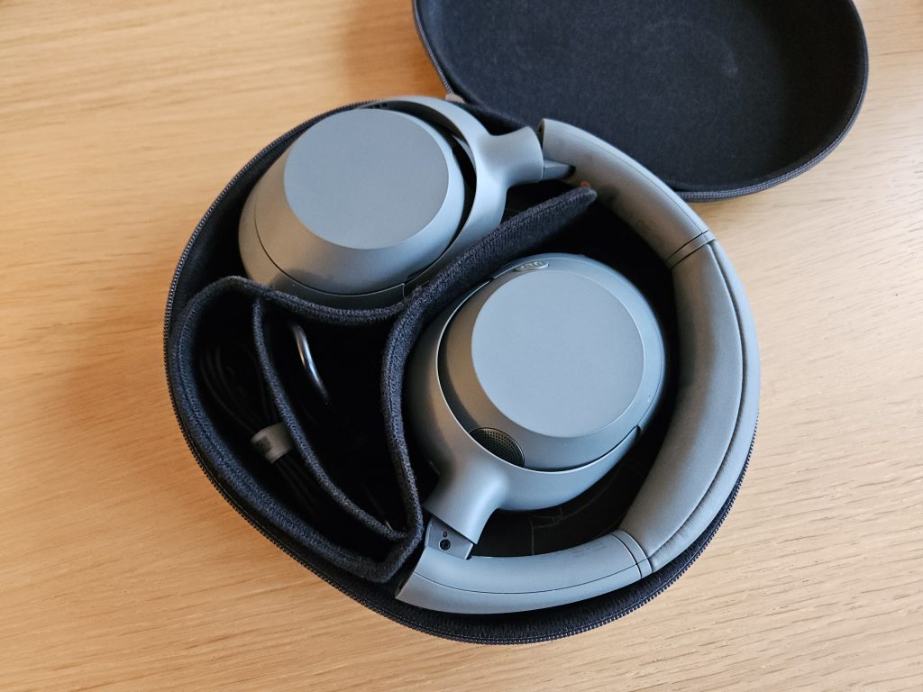 Anmeldelse: Sony ULT Wear 2 Sony ULT Wear etui