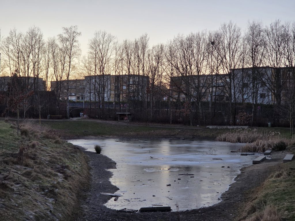 Anmeldelse: Samsung Galaxy S25 9 Galaxy S25 12 MP 3X