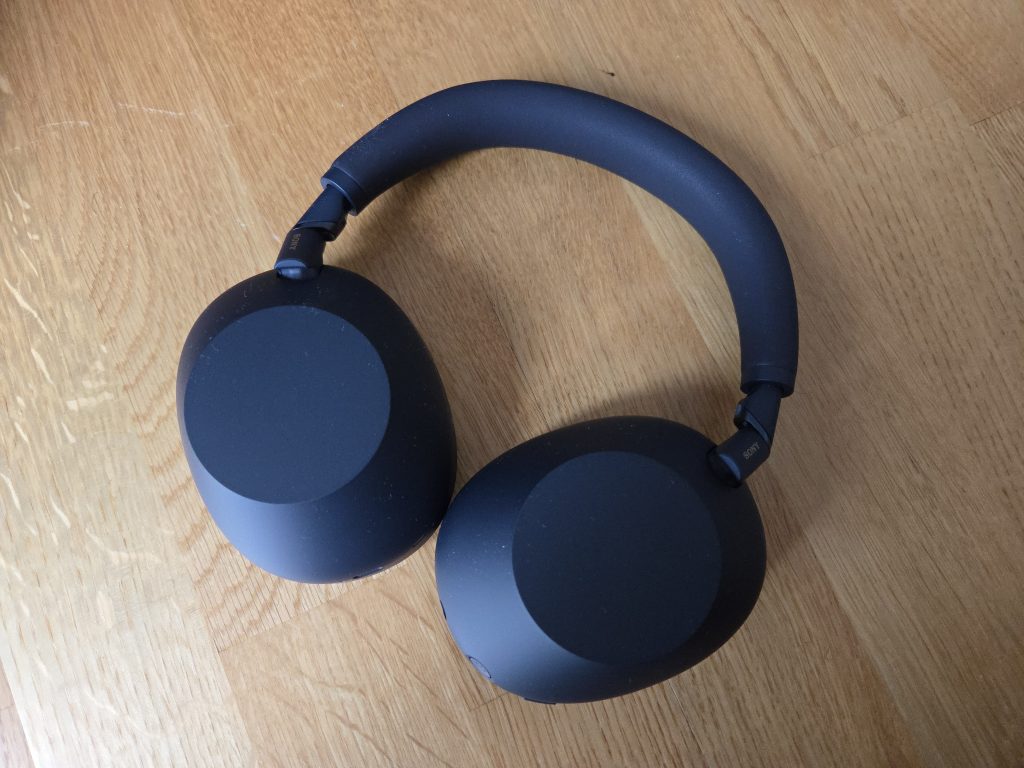 TEST: Sony WH-1000XM6 8 Sony WH 1000XM6 front