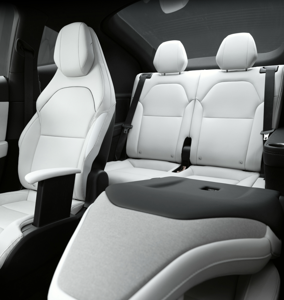 Tesla lancerer 6 sæders model YL i Kina 2 Tesla Model Y Interior 2.png