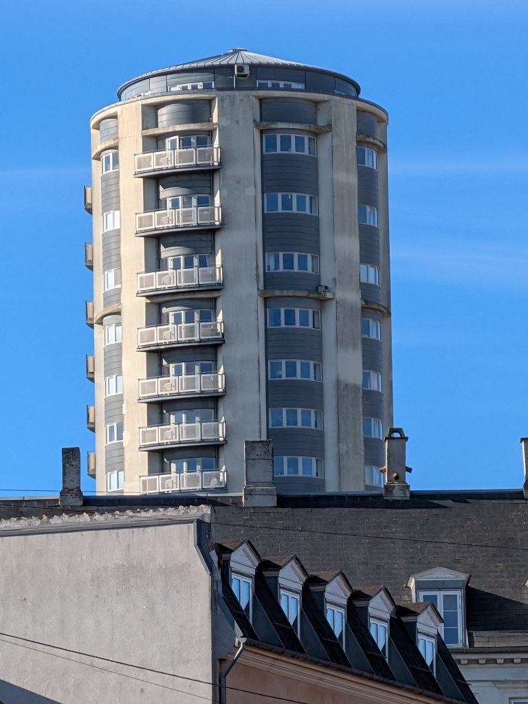 TEST: Google Pixel 10 Pro Fold 5 1299