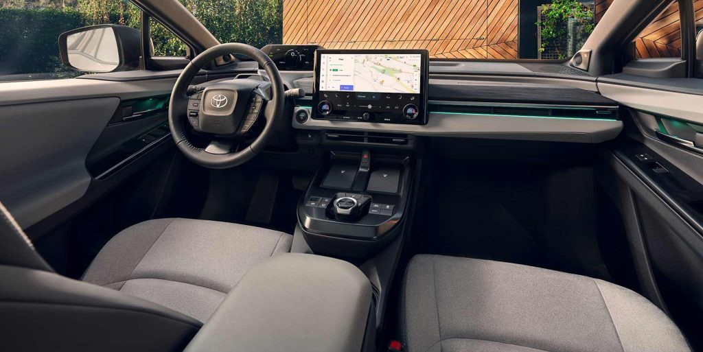 Toyota C-HR+: 609 kilometer, 343 heste – og dansk pris fra 299.990 kroner 3 C-HR+