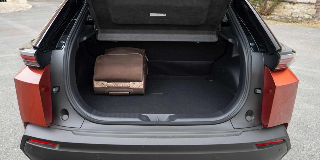 Prøvekørt: Toyota C-HR+ – har Elroq mødt sin overmand? 7 2025 1015 chr 004