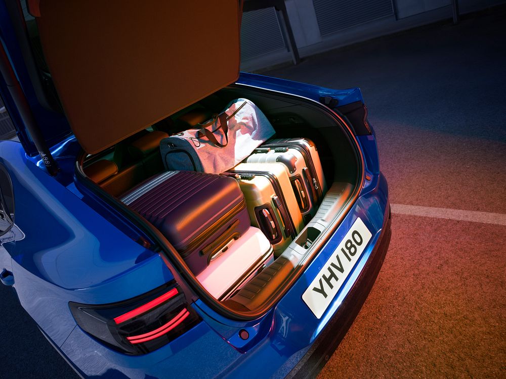 Ford sænker prisen på Capri: Starter nu under 250.000 kr. 3 2024 Ford Elektrisk Capri 17