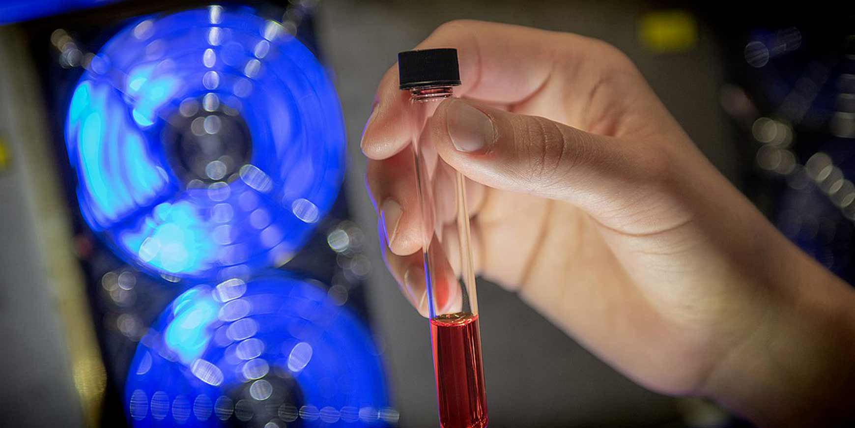 Nyt solbatteri lagrer sollys og frigiver brint 5 solbatteri