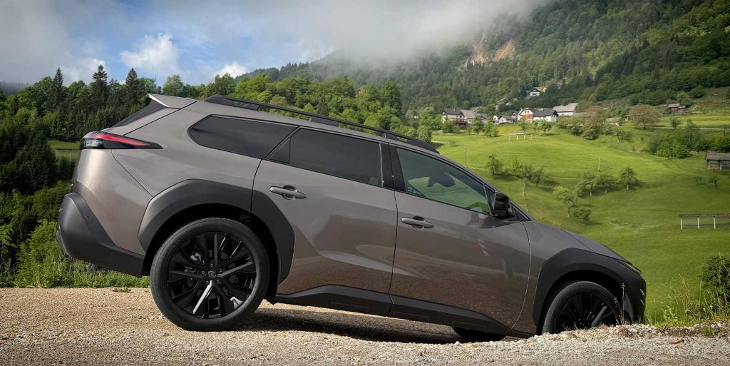 Prøvekørt: Toyota bZ4X Touring er den mest charmerende Toyota i årevis 2 2026 0512 bz4x touring 002