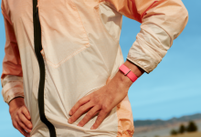 Google vil gøre fitness-trackere mere usynlige med nyt Fitbit Air 2 Fitbit Air