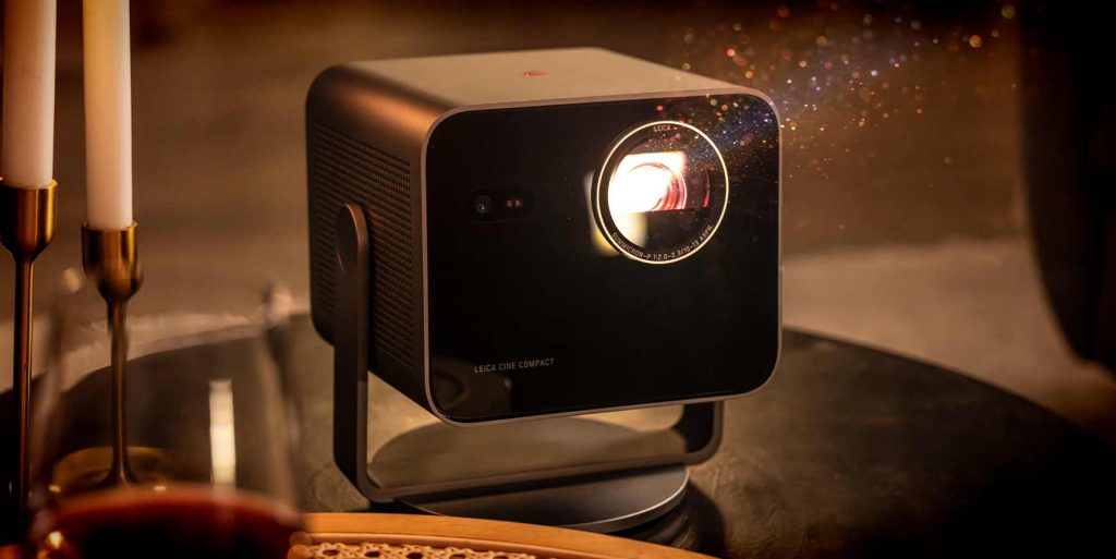 Leica forsøger sig med hundedyr mini-projektor 2 2026 0603 leica 02