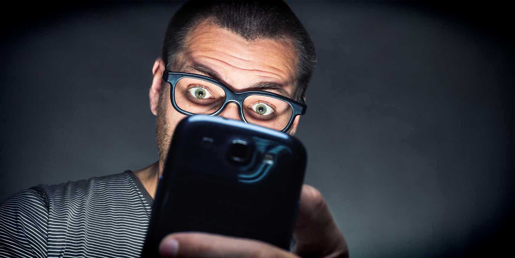 Nej, mobilen lytter ikke med – den gør noget meget værre 10 lytter