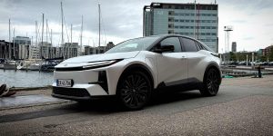 TEST: Toyota C-HR+ er Elroq med mere krudt og kant